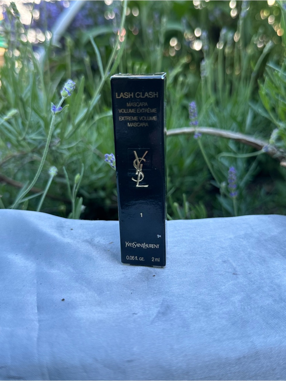 Yves Saint Laurent Lash Clash Extreme Volume Mascara - Black